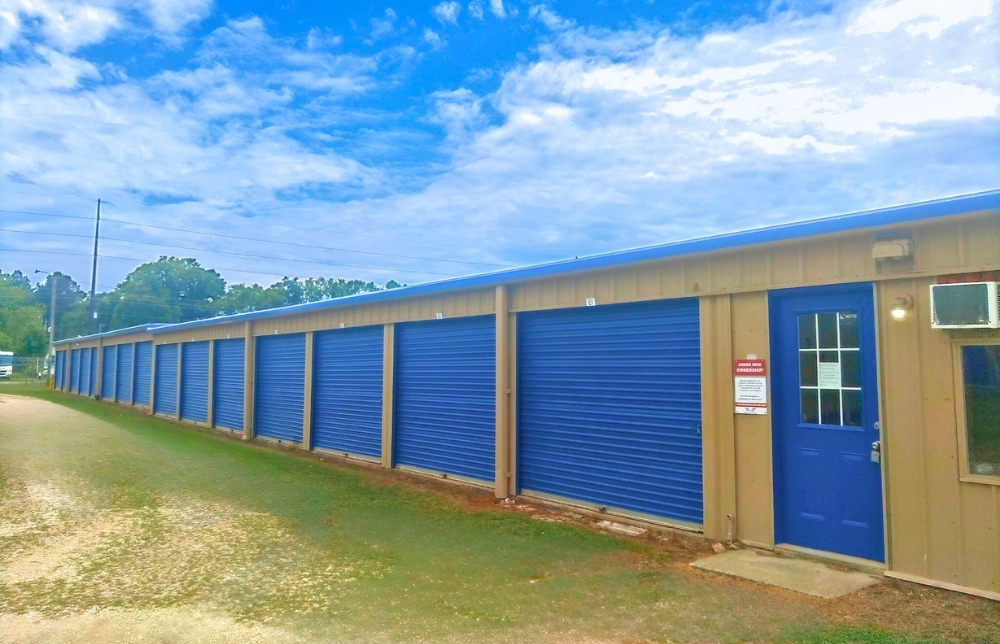Drive-up and climate self storage Elberta 36530